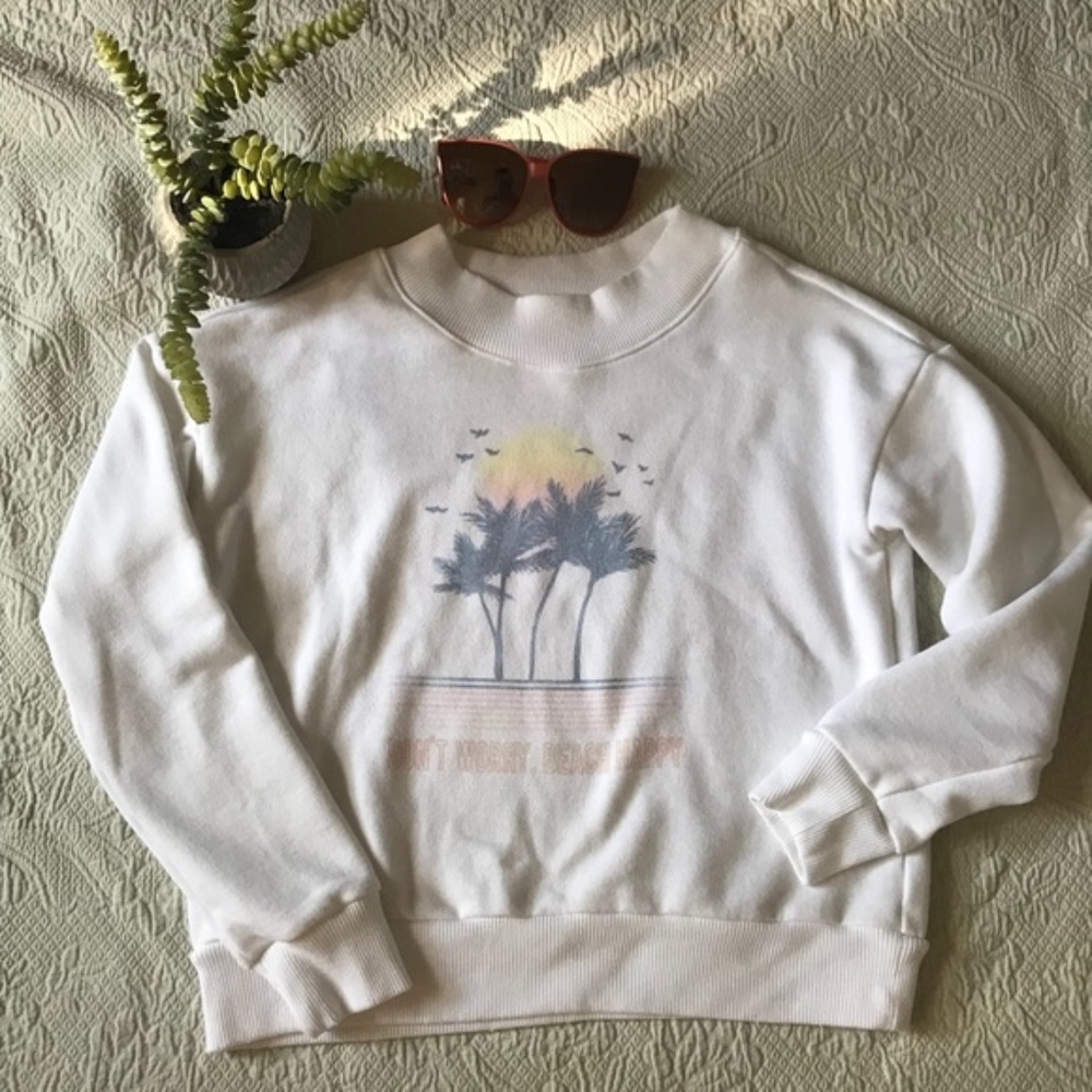 Used White Aerie Sweater Size M